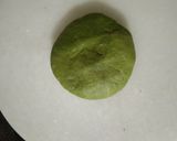 A picture of step 4 of Palak Lachha Paratha (Layered Spinach Paratha).