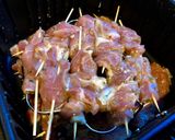 รูปขั้นตอนการทำที่ 3 ของ หมูปิ้ง หมูย่างนมสด (airfryer) แบบเร่งด่วนหมักภายใน 1 ชม ได้หมูนุ่มและอร่อยฟินเวอร์ค่ะ