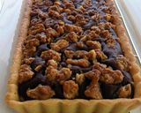 A picture of step 9 of Pralines Chocolate Tart.