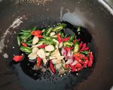 Foto langkah ke 2 dari resep Tumis Terong Rebon Pete.