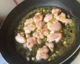 Foto langkah ke 2 dari resep Ayam Goreng Mentega.