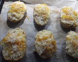 Foto del paso 4 de la receta: Patatas con queso crema y bacon al horno