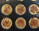 Gluténmentes meggyes csokis muffin recept fázis 4 fotója
