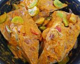 Foto langkah ke 1 dari resep Pepes pedas kepala ikan tuna tomat hijau.