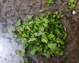 A picture of step 1 of Lemon garlic shrimp pasta.