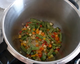 Foto del paso 3 de la receta: Arroz caldoso con costillas y verduras