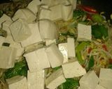 Foto langkah ke 3 dari resep Tumis toge tahu putih.