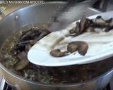 A picture of step 4 of Wild mushroom risotto.