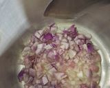 A picture of step 2 of Beetroot - green peas curry.