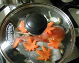A picture of step 5 of Carved Carrot Maple Leaf (for Garnish).