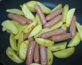 A picture of step 3 of Potato and Wiener Sausages in Mustard and Mayonnaise Sauce.