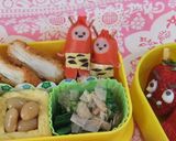 A picture of step 6 of Red Sausage Aliens for Bento.