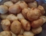 A picture of step 3 of Dahi Vada.