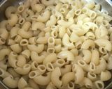 A picture of step 3 of Creamy Cheesy Schezwan Pasta.