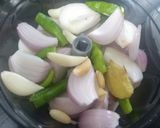 A picture of step 6 of Paneer Stuffed Shahi Gatta Curry.