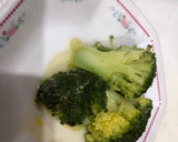 Foto del paso 7 de la receta: Crema de brócoli con medallón de merluza