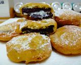 A picture of step 3 of Fried oreos.