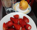 Foto del paso 1 de la receta: Jugo de mango y fresa