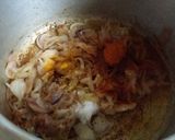 A picture of step 1 of Pasta in meat and tomato sauce.