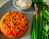 صورة لخطوة 5 من وصفة برغل بالبندورة والخضار والحبق🍅🌶🫑🌱🌱