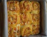 Foto langkah ke 5 dari resep Pizza Roll.