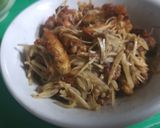 รูปขั้นตอนการทำที่ 3 ของ ไก่ผัดขิง