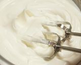 A picture of step 4 of Easy Christmas Cupcake Decorations.