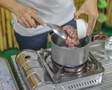 รูปขั้นตอนการทำที่ 3 ของ ลาบหมู ทำง่าย อร่อย แซ่บสะใจ