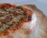 Foto del paso 8 de la receta: Pizza de gorgonzola, pesto y nueces