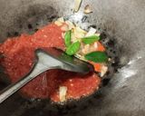 Foto langkah ke 2 dari resep Udang Kentang Sambal Tomat.
