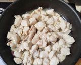 Foto langkah ke 2 dari resep Ayam Tumis Mentega.