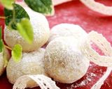 A picture of step 10 of Crunchy Snowball Cookies.
