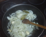 Foto del paso 3 de la receta: Estofado de atún con papas cocidas con piel