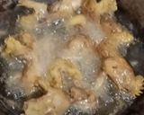 Foto langkah ke 4 dari resep Kepala Ayam Goreng Ungkeb Bumbu Instan.