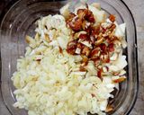 A picture of step 2 of Creamy fruit Salad.