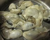 A picture of step 2 of Nanban Style Oyster with Grated Daikon Radish.