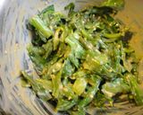 A picture of step 3 of Chinese Chives with Mayonnaise, Soy Sauce, and Sesame Seeds.