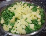 A picture of step 1 of Methi aloo ki sabzi.