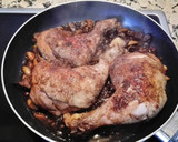 Foto del paso 4 de la receta: Muslos de pollo con vinagre de módena