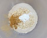 Foto del paso 1 de la receta: 🍘🍯Galletitas integrales de ricota, miel y canela 🍯🍘