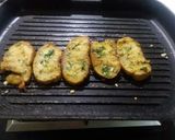 A picture of step 7 of Garlic bread with soup.