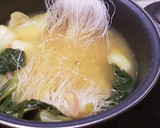 Foto del paso 10 de la receta: Ramen con caldo de pollo, fideos de arroz y pak choi