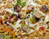 Foto del paso 5 de la receta: Espaguetis con fideos de calabacín