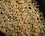 Foto langkah ke 2 dari resep Macaroni n Cheese.