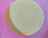 Foto del paso 3 de la receta: Bizcocho de yogur de frutos rojos, canela, Nesquik y limón