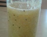 Foto del paso 1 de la receta: Licuado de kiwi y pelon amarillo