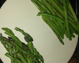 Foto del passaggio 1 della ricetta Risotto con asparagi