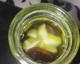 Foto langkah ke 3 dari resep Infused Water Belimbing & Kurma.