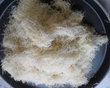 A picture of step 1 of Othmaliyeh Kunafa with Cream.
