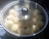 Foto langkah ke 6 dari resep Bola Sawut Singkong (isi coklat).